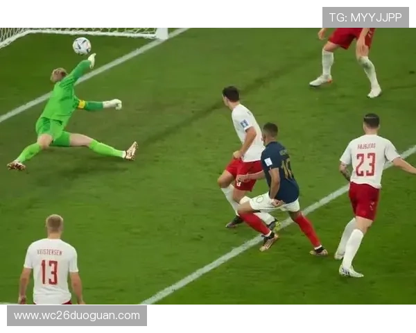 2022年世界杯足球赛背后的故事，幕后花絮与精彩瞬间全纪录